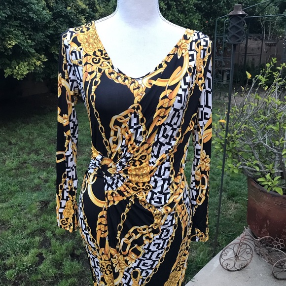 Chain pattern Designer Dress - Picture 2 of 8